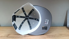 Cargar imagen en el visor de la galería, 59Fifty San José Sharks White/Black
