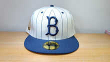 Cargar imagen en el visor de la galería, 59Fifty Brooklyn Dodgers Pinstripes 100 years
