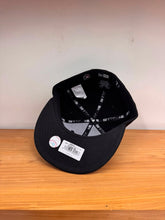 Cargar imagen en el visor de la galería, 59Fifty Los Angeles Dodgers Night Cristals
