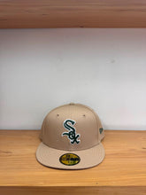 Cargar imagen en el visor de la galería, 59Fifty Chicago White Sox Beige
