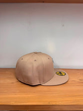 Cargar imagen en el visor de la galería, 59Fifty Chicago White Sox Beige
