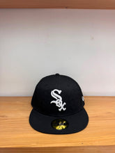 Cargar imagen en el visor de la galería, 59Fifty Chicago White Sox Pattern
