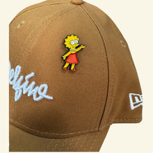 Cargar imagen en el visor de la galería, Pin Lisa Simpson Cuerpo Completo

