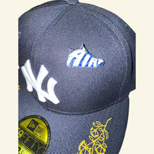 Cargar imagen en el visor de la galería, Pin Nike Air Uptempo Olimpic
