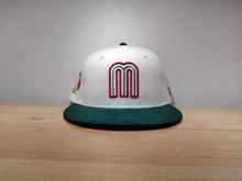 Cargar imagen en el visor de la galería, México M Corduroy Blanca/verde 59Fifty
