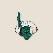 Cargar imagen en el visor de la galería, Pin Estatua de la libertad 🗽
