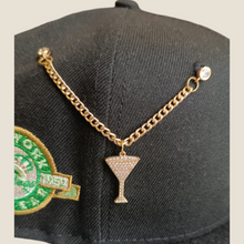 Cargar imagen en el visor de la galería, Pin con cadena copa martini
