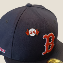 Cargar imagen en el visor de la galería, Pin Big Papi Hands
