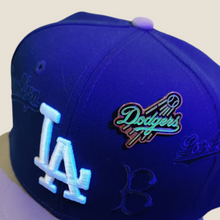 Cargar imagen en el visor de la galería, Pin Los Angeles Dodgers Glow In The Dark
