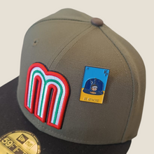 Cargar imagen en el visor de la galería, Pin Loteria El Apache Yaquis de Obregón
