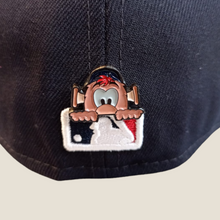 Cargar imagen en el visor de la galería, Pin Blooper Peek
