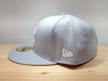 Cargar imagen en el visor de la galería, 5950 YANKEES MLB GREY
