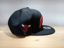 Cargar imagen en el visor de la galería, Gorra Chicago Bulls NBA Statement  Snapback
