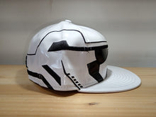 Cargar imagen en el visor de la galería, Gorra 5950 edicion STAR WARS STORM TROOPER
