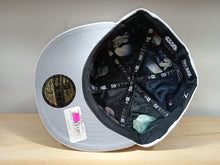 Cargar imagen en el visor de la galería, Gorra 5950 edición STAR WARS STORM TROOPER
