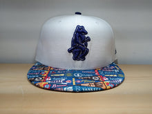 Cargar imagen en el visor de la galería, Gorra 5950 CHICAGO CUBS SAMPLE VISOR FLAGS

