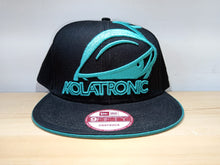Cargar imagen en el visor de la galería, AKOLATRONIC SNAPBACK
