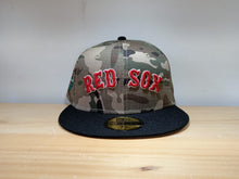 Cargar imagen en el visor de la galería, Boston Red Sox Camo Crow 5950
