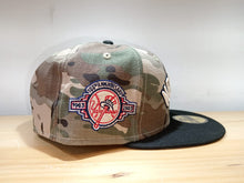 Cargar imagen en el visor de la galería, YANKEES NY CAMO CROWN 5950

