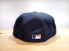 Cargar imagen en el visor de la galería, MLB TIGERS DETROIT MULTI LOGO CROWN 5950

