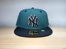 Cargar imagen en el visor de la galería, NY YANKEES PINE BLACK MLB 5950
