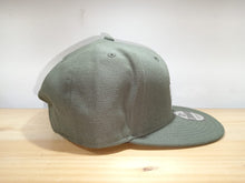 Cargar imagen en el visor de la galería, APE OLIVE SNAPBACK
