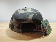 Cargar imagen en el visor de la galería, A BATHING APE BAPE CAMO SNAPBACK
