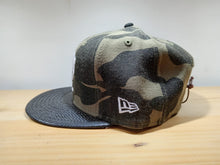 Cargar imagen en el visor de la galería, A BATHING APE BAPE CAMO SNAPBACK
