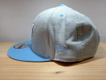 Cargar imagen en el visor de la galería, Gorra 9Fifty Snapback Tomahawks Logo Corduroy
