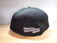 Cargar imagen en el visor de la galería, Gorra 59Fifty Round Logo Raiders
