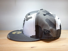 Cargar imagen en el visor de la galería, 5950 RAIDERS LAS VEGAS CAMO
