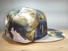 Cargar imagen en el visor de la galería, 5950 NEW ERA x LOUVRE &quot;LA COSTURERA&quot;
