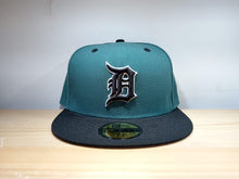 Cargar imagen en el visor de la galería, DETROIT TIGERS PINE BLACK MLB 5950
