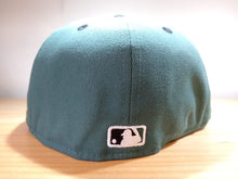 Cargar imagen en el visor de la galería, DETROIT TIGERS PINE BLACK MLB 5950
