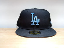 Cargar imagen en el visor de la galería, Los Angeles Dodgers League Essential Negra
