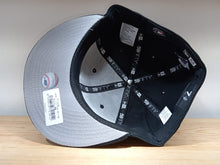 Cargar imagen en el visor de la galería, Los Angeles Dodgers League Essential Negra
