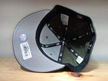 Cargar imagen en el visor de la galería, Gorra New York Yankees League Essential Olive 5950
