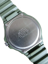 Cargar imagen en el visor de la galería, Casio Reloj Analógico MRW-210H-3AV Green/ bisel Black
