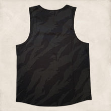Cargar imagen en el visor de la galería, Playera Tank Top Camo Black New Era
