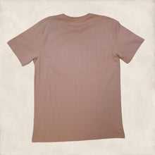 Cargar imagen en el visor de la galería, Playera New Era Scrip color Salmon
