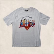 Cargar imagen en el visor de la galería, Playera New Era Looney Tunes X Superman WB 100th Year Looney Tunes X Superhero
