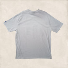 Cargar imagen en el visor de la galería, Playera New York Yankees Colour Block Wordmark White
