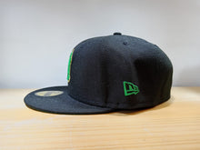 Cargar imagen en el visor de la galería, 59Fifty New York Metallic Green Pop
