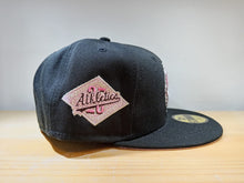 Cargar imagen en el visor de la galería, 59Fifty Athletic Oakland Cookies &amp; Cream
