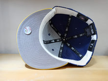 Cargar imagen en el visor de la galería, 59Fifty Milwaukee Brewers MLB Throwback  Pinstripe
