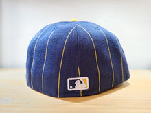 Cargar imagen en el visor de la galería, 59Fifty Milwaukee Brewers MLB Throwback  Pinstripe
