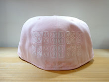 Cargar imagen en el visor de la galería, 59Fifty Supreme x New Era x Sharpie Pink
