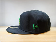 Cargar imagen en el visor de la galería, 59Fifty Chicago White Sox Metallic Green Pop
