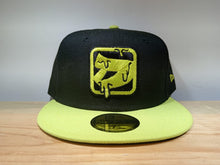 Cargar imagen en el visor de la galería, Gorra 5950 DIONIC DRIPPED
