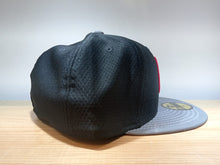 Cargar imagen en el visor de la galería, Gorra DIONIC REFLECTIVE

